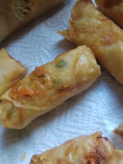 स्प्रिंग रोल (Spring Roll recipe in Hindi) रेसिपी मुख्य फोटो