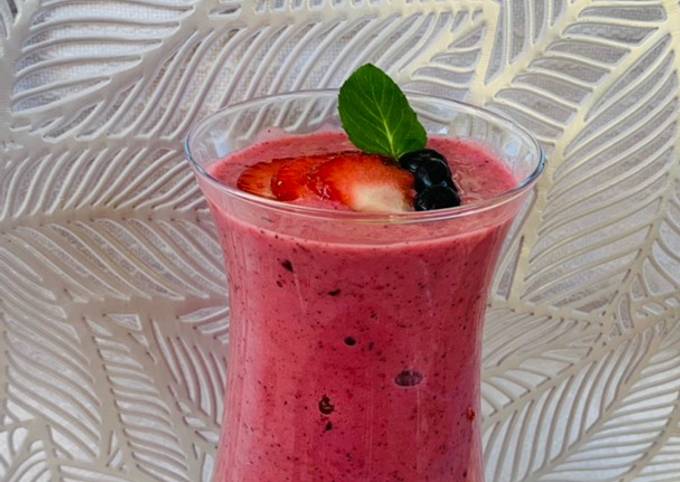 Smoothie de frutos rojos Receta de Matías Aragón Ivana - Cookpad