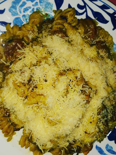 Una foto de Fusilli con lomo fino, suiza, champiñones en crema blanca