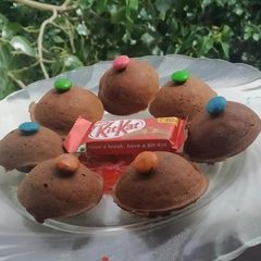A picture of Mini choco lava cake.