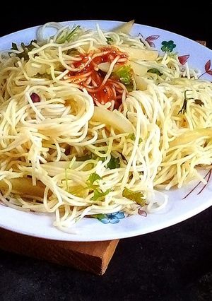 চাউমিন (chow mein recipe in bengali) রেসিপির প্রধান ছবি