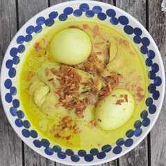 รูปของ 83. Opor Ayam dan Telur