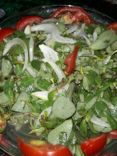 صورة لوصفة سلطة البقلة🍅🌿🍜