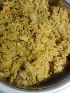 Jollof din shinkafa da doya ainihin hoton girkin