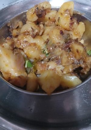 A picture of Pyaaz k aloo.