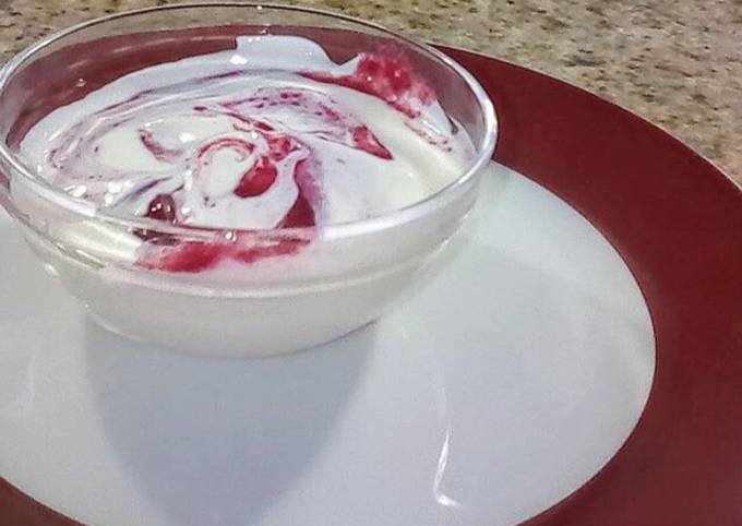 Yogur griego casero y mermelada de frutos rojos Receta de Mariam ceballos-  Cookpad