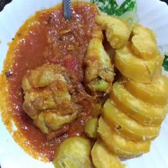 A picture of Sweet potato with chicken stew.