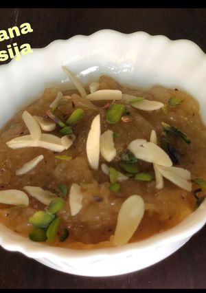 A picture of Apple Halwa.