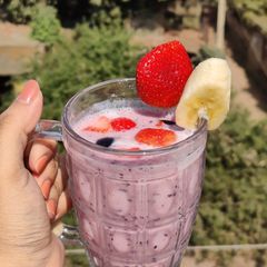 Banana berry smoothie A picture of Banana berry smoothie.