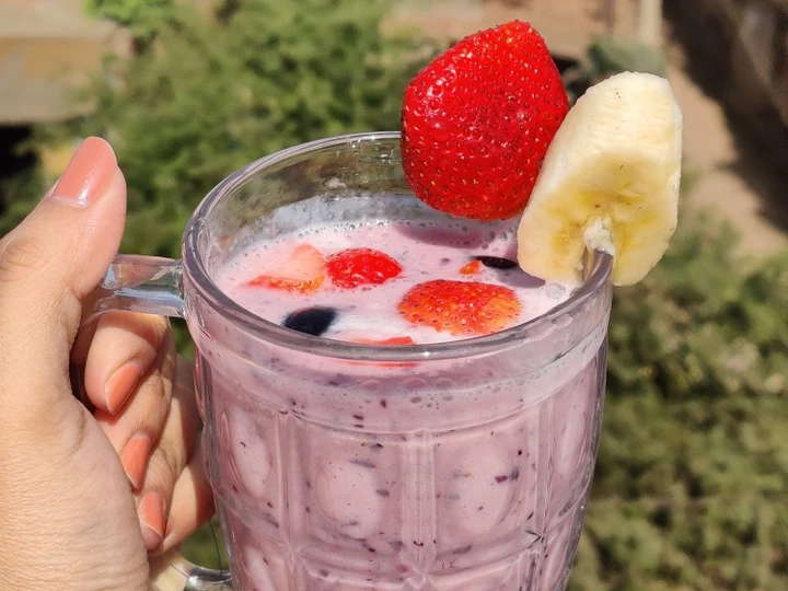 Recipe Banana berry smoothie the Delicious Tasty