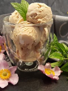 Une photo de Glace au café facile sans sorbetière