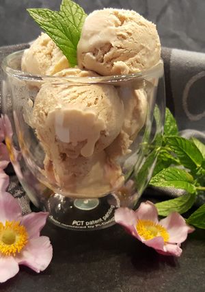 Une photo de Glace au café facile sans sorbetière
