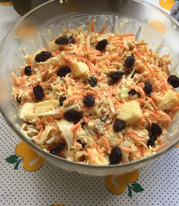 Una foto de Ensalada de repollo (col) y zanahoria