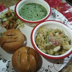 A picture of Chokha aur sattu stuff bati.