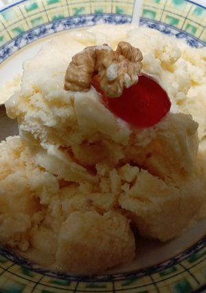 Una foto de Helado de durazno y manzana