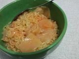 Indomie rebus tanpa kuah + kerupuk rebus 🍲