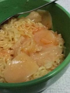 Foto resep Indomie rebus tanpa kuah + kerupuk rebus 🍲