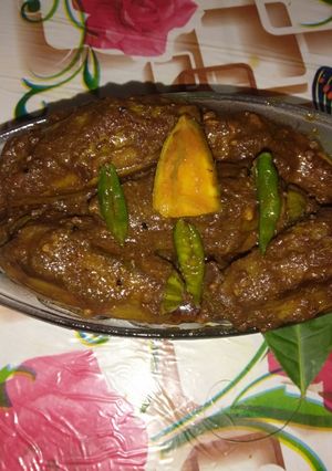 গন্ধরাজ চিকেন পটল দোর্মা (gondhoraj chicken potol korma recipe in bengali) রেসিপির প্রধান ছবি