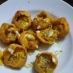 A picture of Dahi puri.