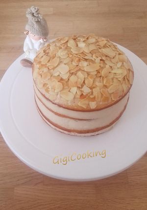 Une photo de Naked cake à la crème pralinée