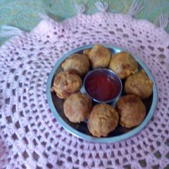 Batata vada A picture of Batata vada.
