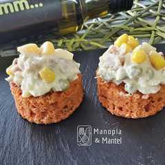 Una foto de Canapés de pan de piquillos con ensalada de atún en GME, F y G y tradicional