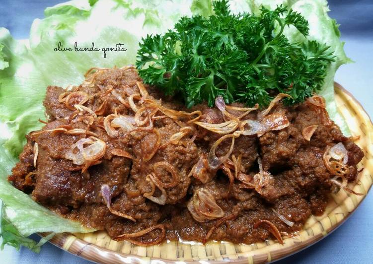 Lapis daging sapi