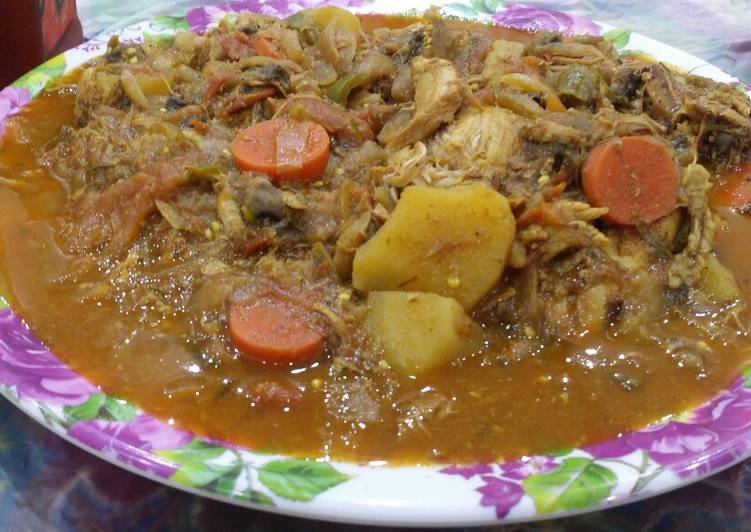 صالونة دجاج بالخضار