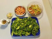 Una foto de ensalada de membrillo