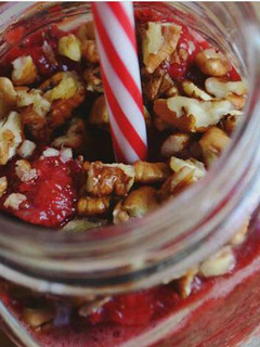 Una foto de Pudding de chía con frutillas