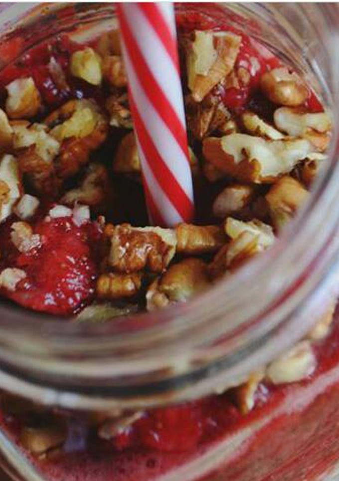 Una foto de Pudding de chía con frutillas