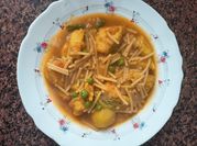 Una foto de papas judías y fideos