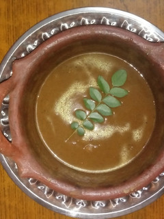 தீயல் குழம்பு(கேரளா ஸ்பெஷல்)(Theyal kuzhambhu recipe in Tamil) செய்முறை முக்கிய புகைப்படம்