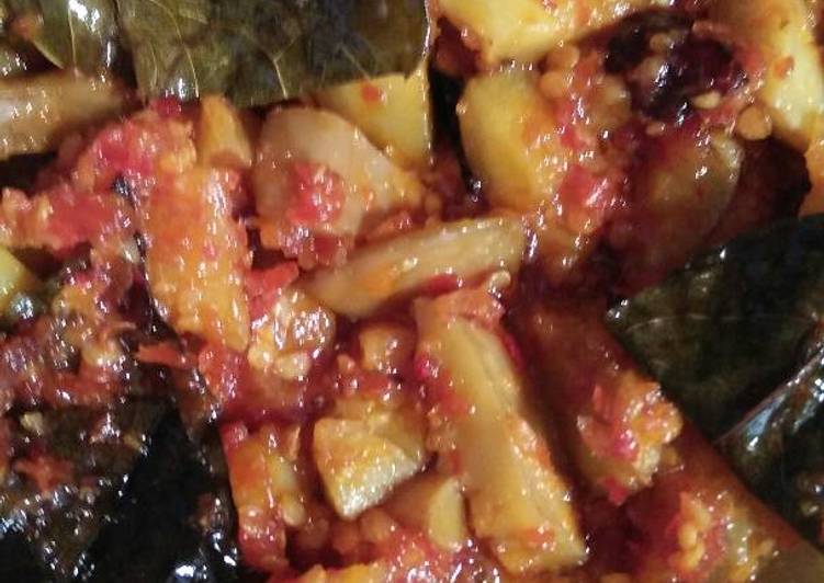 Langkah Mudah untuk meracik Jengkol balado bumbu baceman bawang putih, Enak Banget