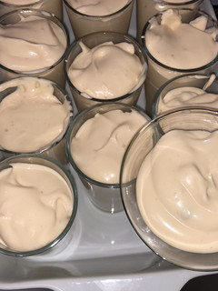 Una foto de Mousse de turrón jijona