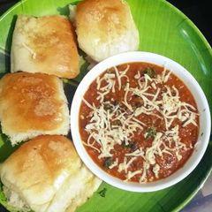 A picture of Street style pav bhaji.