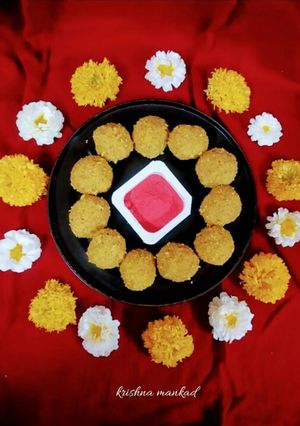 મોતિયા લાડુ (Motia Ladoo Recipe In Gujarati) રેસીપી મુખ્ય ફોટો
