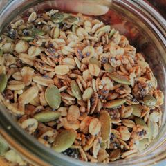 A picture of Gingerbread Granola.
