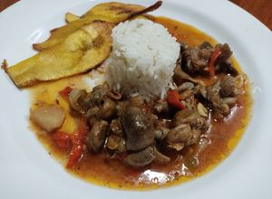 Una foto de Tripas de cerdo en salsa