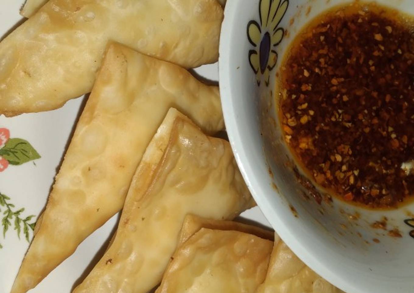 6. Pangsit Goreng Isi Tahu