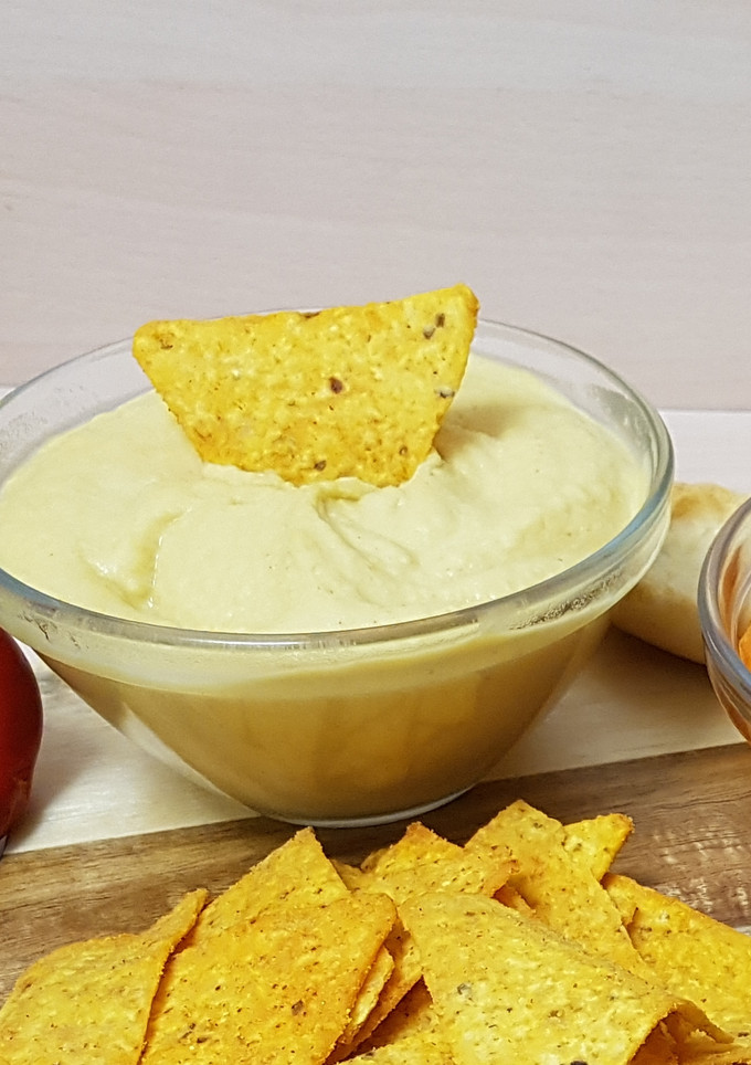 Una foto de Hummus clásico