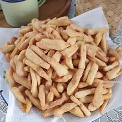 A picture of TEPUNG GUNTING / BIJI KETAPANG / KUE BIJI BIJI.