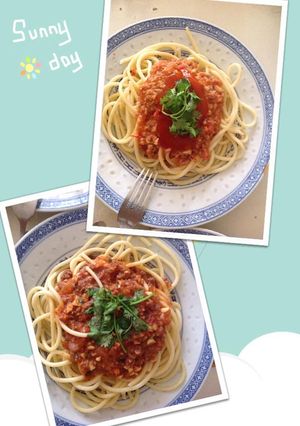 A picture of Spaghetti with Ground Beef.