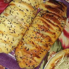 A picture of Chicken bread.