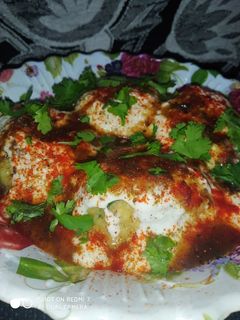 दही बड़ा (dahi vada recipe in Hindi) रेसिपी मुख्य फोटो