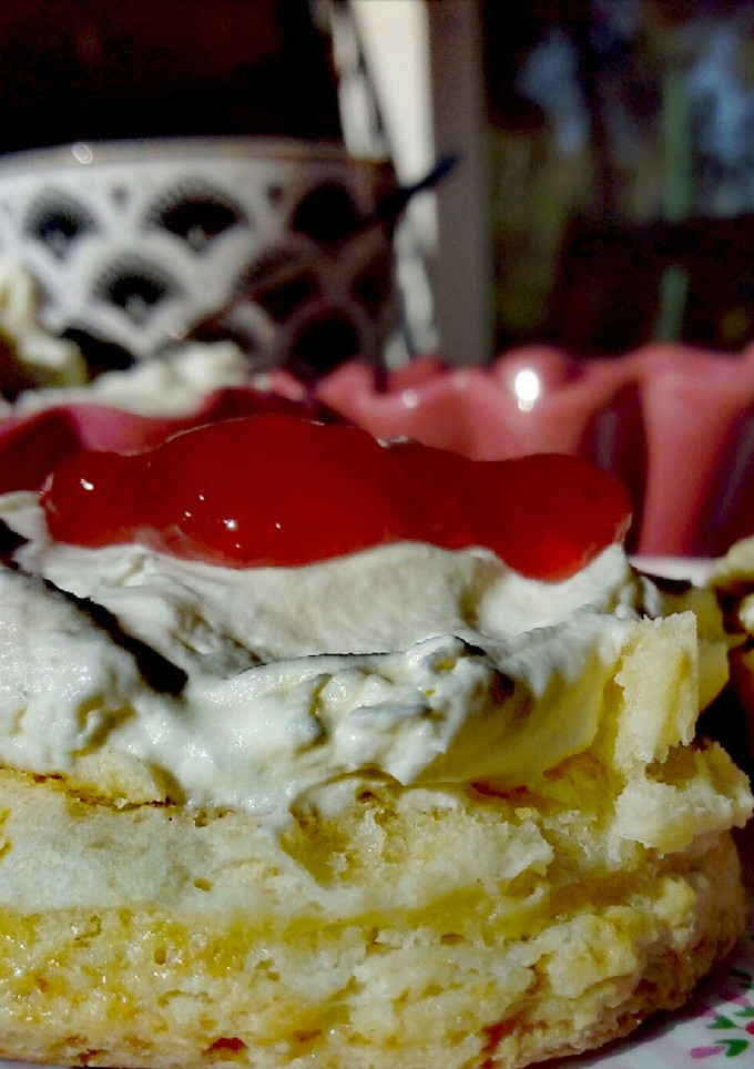 Una foto de Scones argentinos con clotted cream