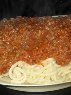 Una foto de Fideos con salsa bolognesa
