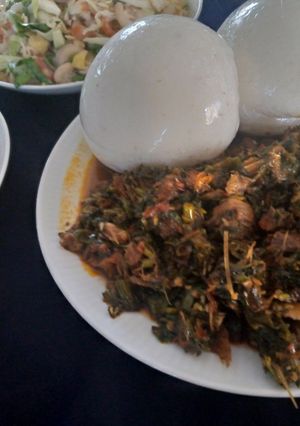 Tuwon shinkafa da miyar idi koyunka soup ainihin hoton girkin