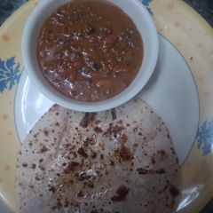 A picture of Dal makhni.