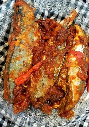 Hình của món Cá nục kho cà chua.